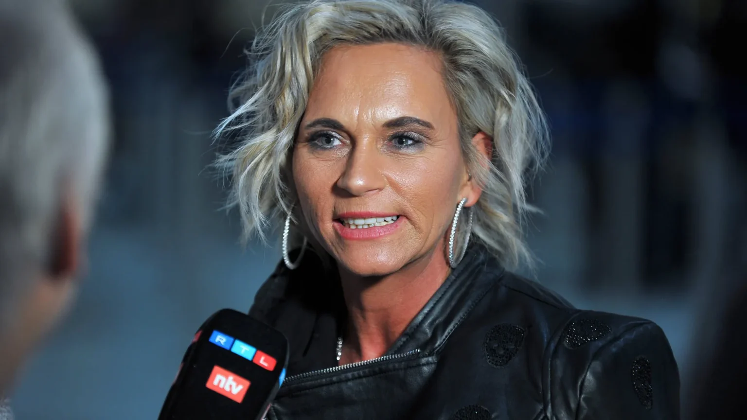 annika kärsten-hoenig